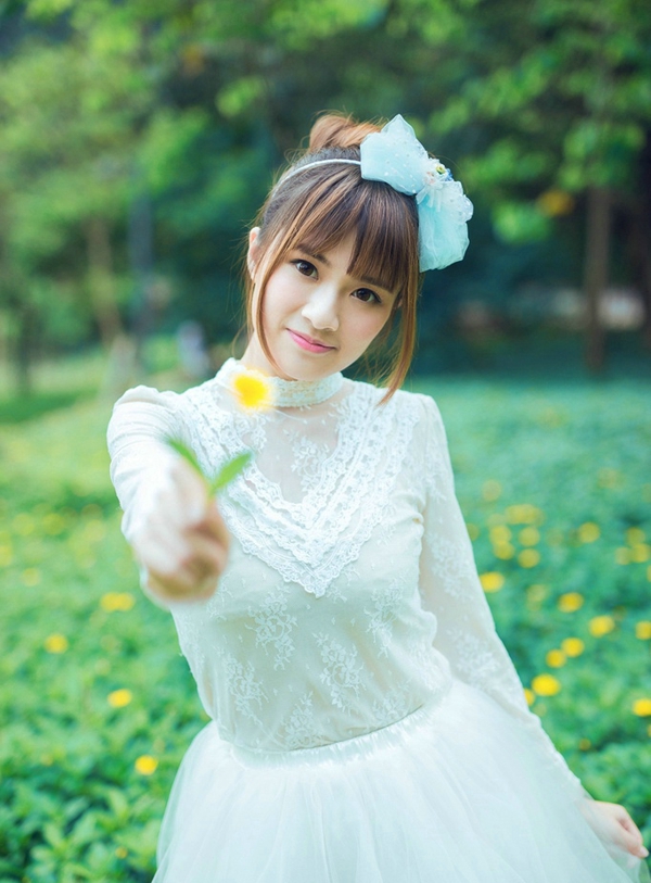 如果你不能飞，那就奔跑;如果不能奔跑，那就行走;如果不能行走，那就爬行;但无论你做什么，都要保持前行的方向。